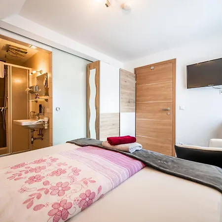 Bed & Breakfast Schlafstube - Zeltweg